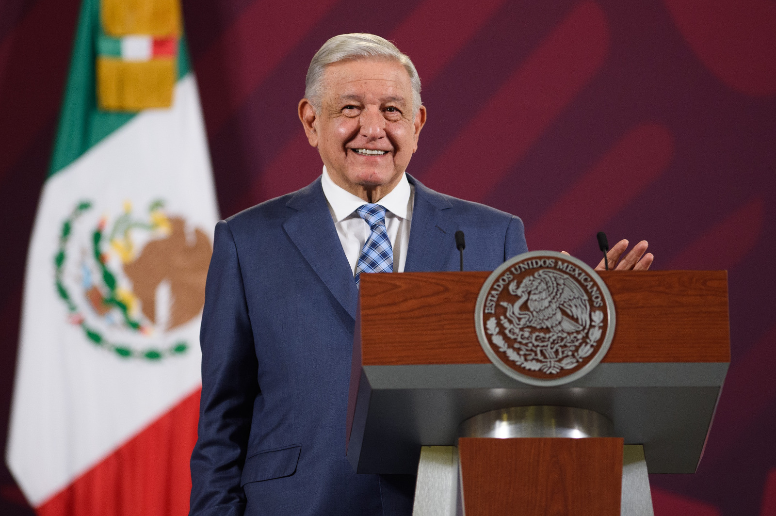 Américo ha tenido que reconstruir a Tamaulipas: AMLO