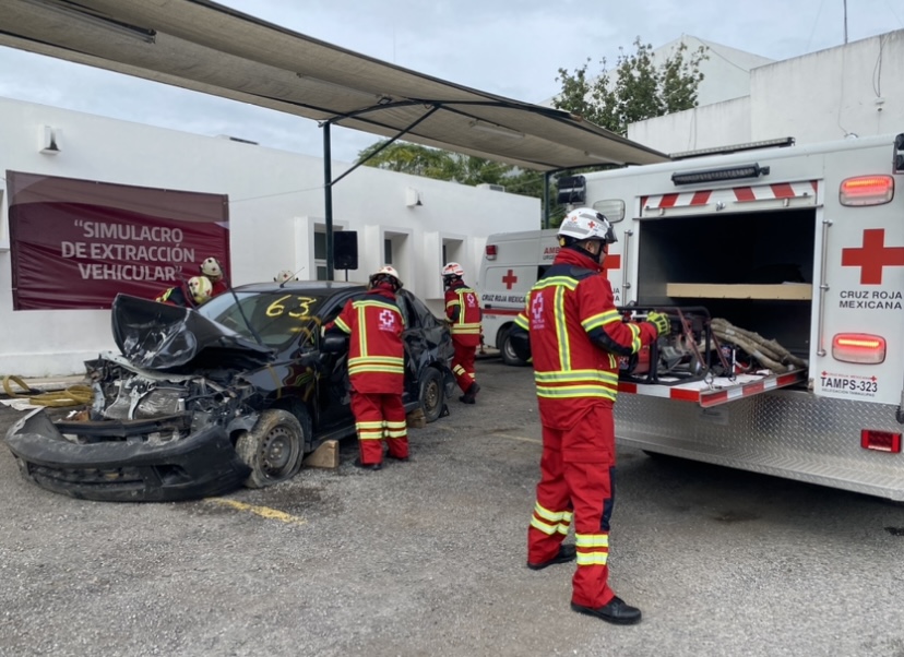 Emite la Cruz Roja recomendaciones para evitar accidentes carreteros.