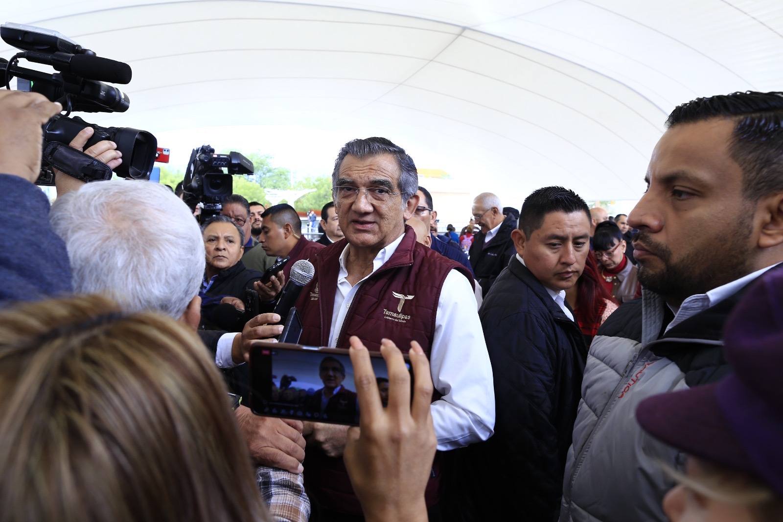Serán 3 cambios los que habrá en el gabinete estatal por elecciones.