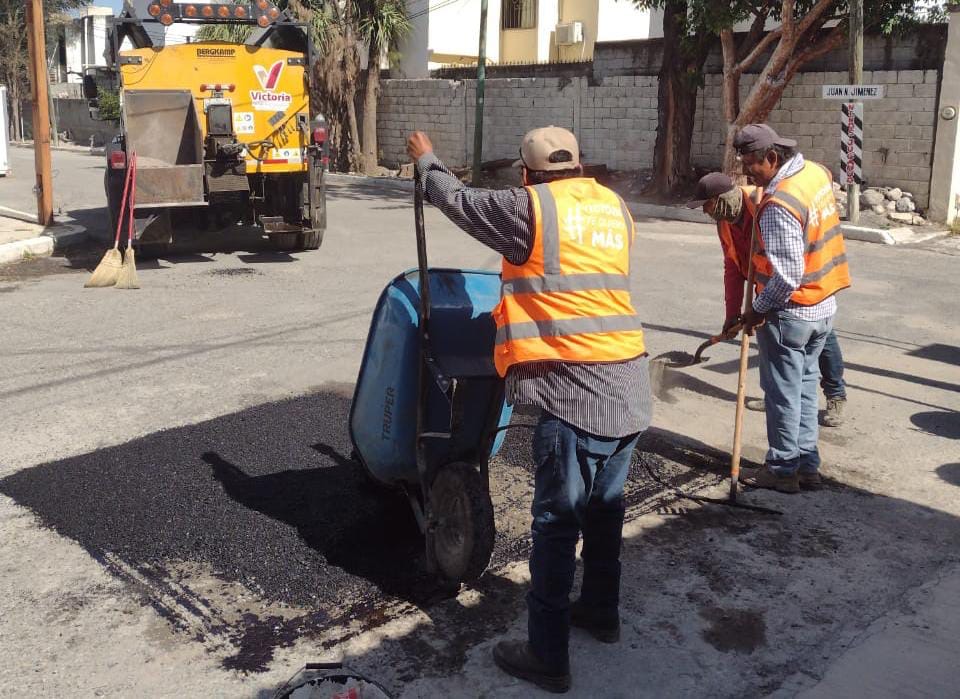 Llega programa de bacheo a diez colonias de Victoria.