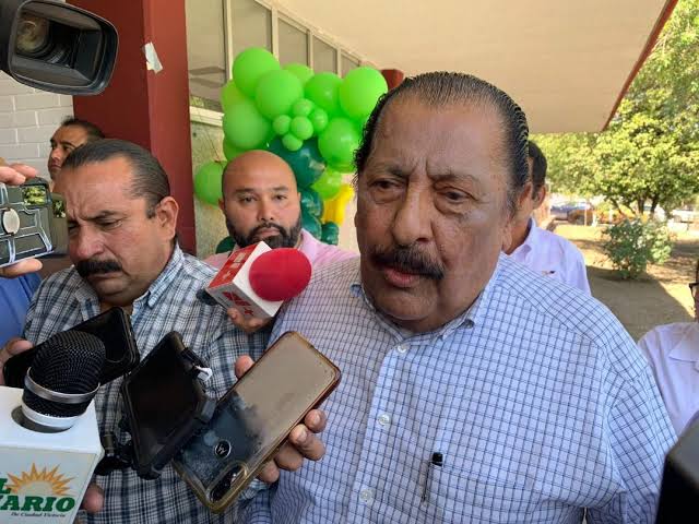 Señala el secretario general de la sección 30 del SNTE, que la inseguridad en Tamaulipas ha dejado maestros que perdieron la vida, así como desaparecidos.