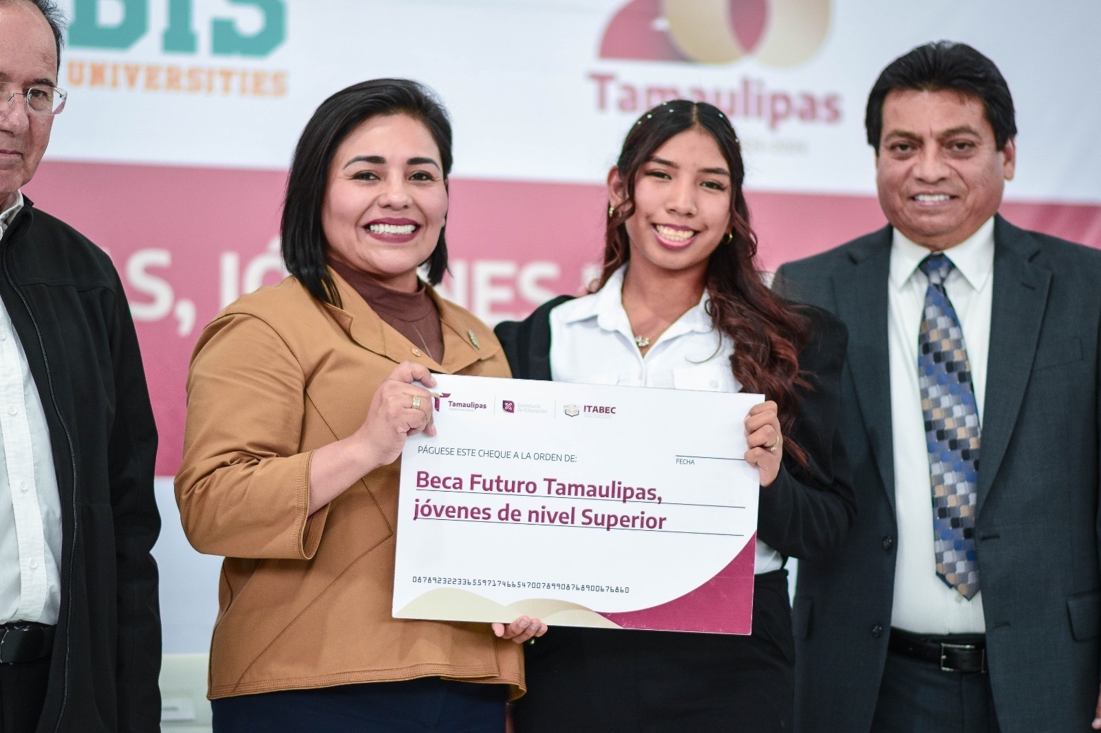 Impulsa Beca Futuro Tamaulipas la educación superior en Nuevo Laredo
