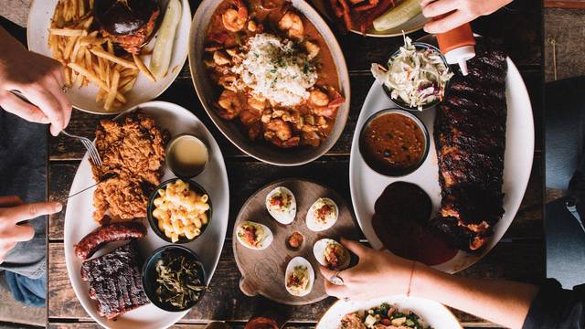 Aumentan ventas de restauranteros.