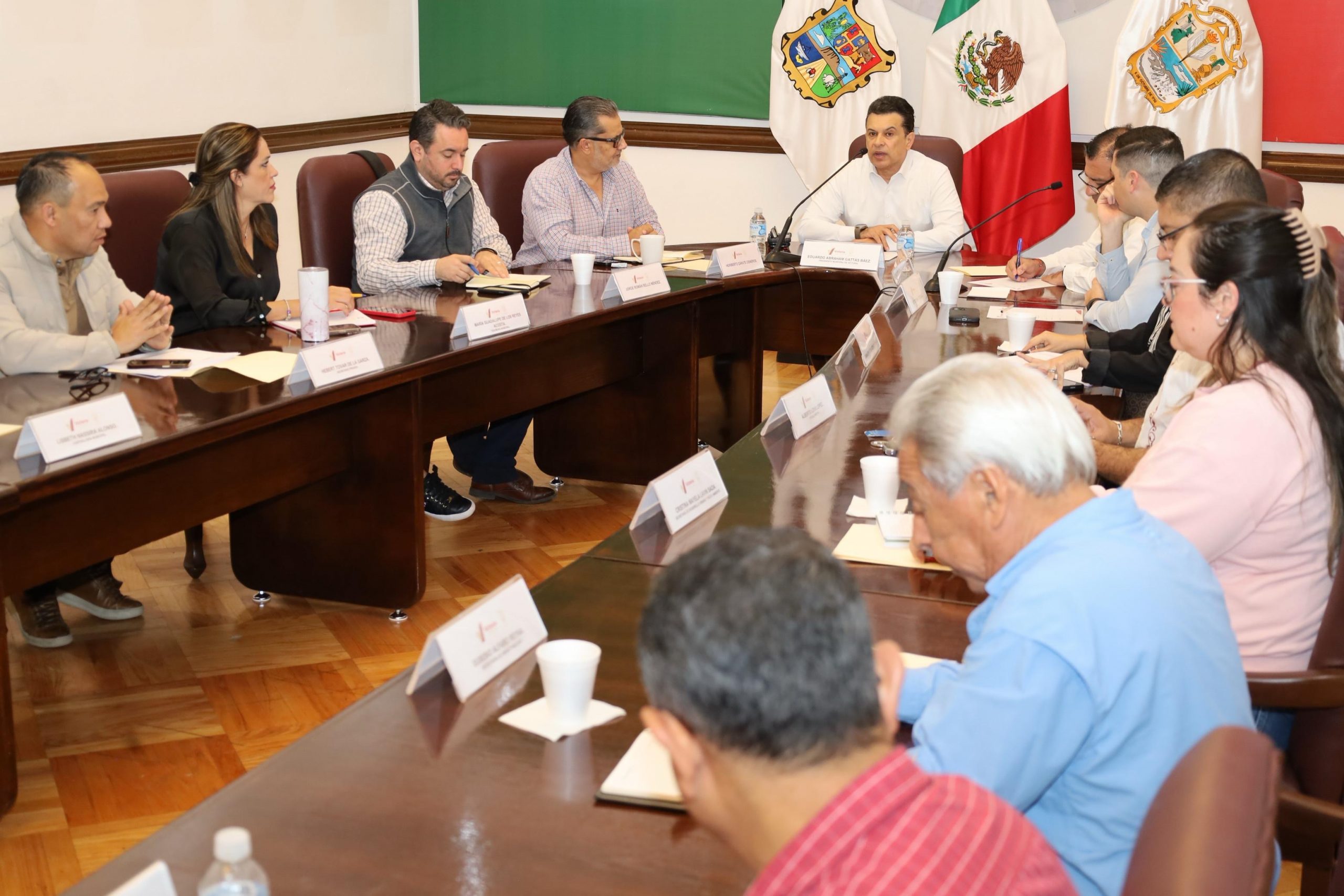 Evalúa Gabinete obras y programas en Victoria.