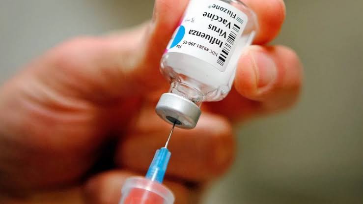 En Ciudad Victoria se instaló módulo de vacunación para aplicar dosis contra la influenza, COVID y neumococo.