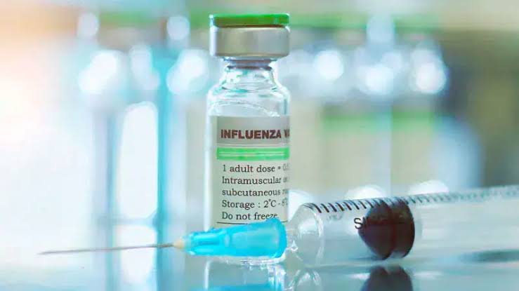 Hay vacunas suficientes contra la influenza.